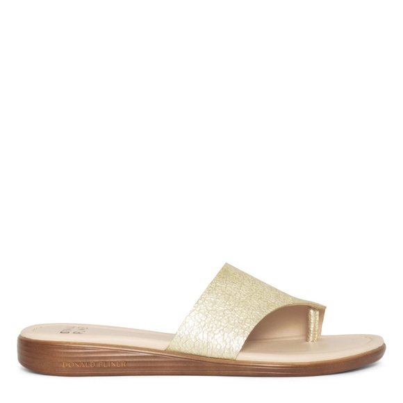 New Donald Pliner Gal Slide - Picture 3 of 9